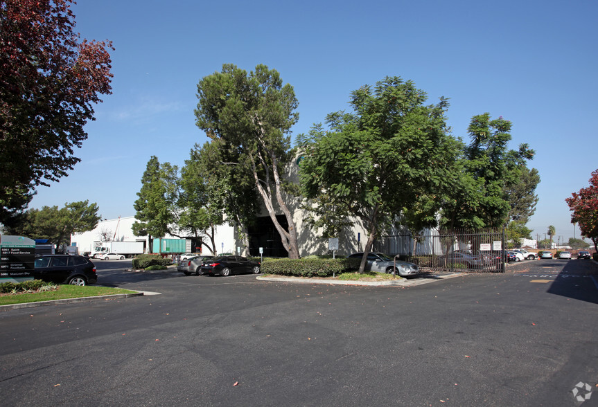 5951-5989 Rickenbacker Rd, Commerce, CA for rent - Building Photo - Image 2 of 5