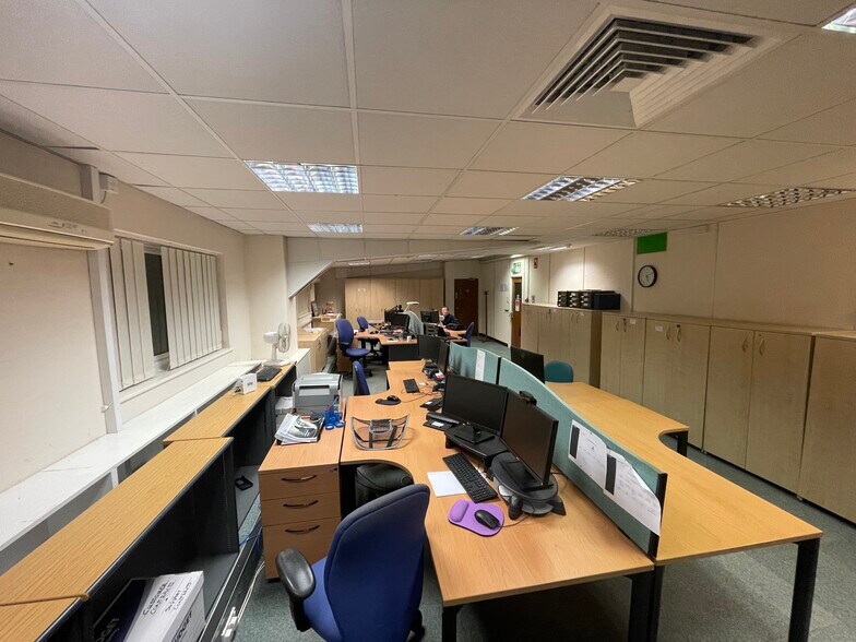 Blakey Rd, Salisbury to rent - Building Photo - Image 3 of 4