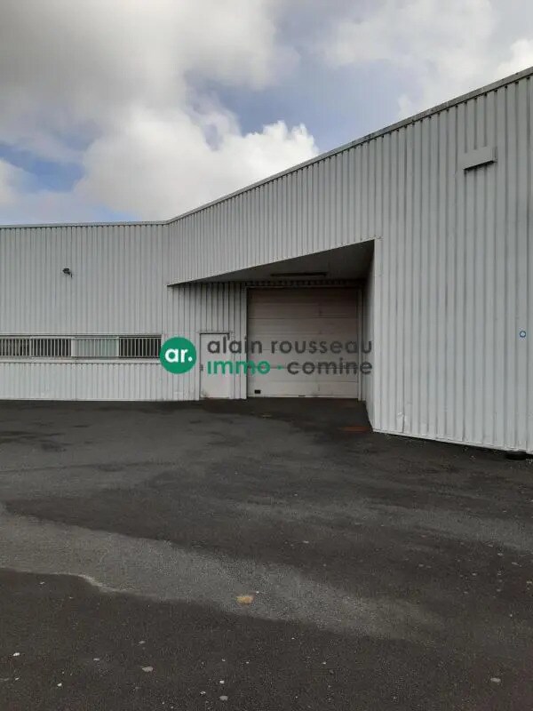 Location Entrepôt 250 m²