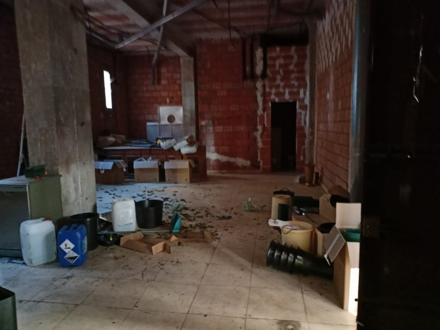 Retail in Cáceres to rent Interior Photo- Image 1 of 6