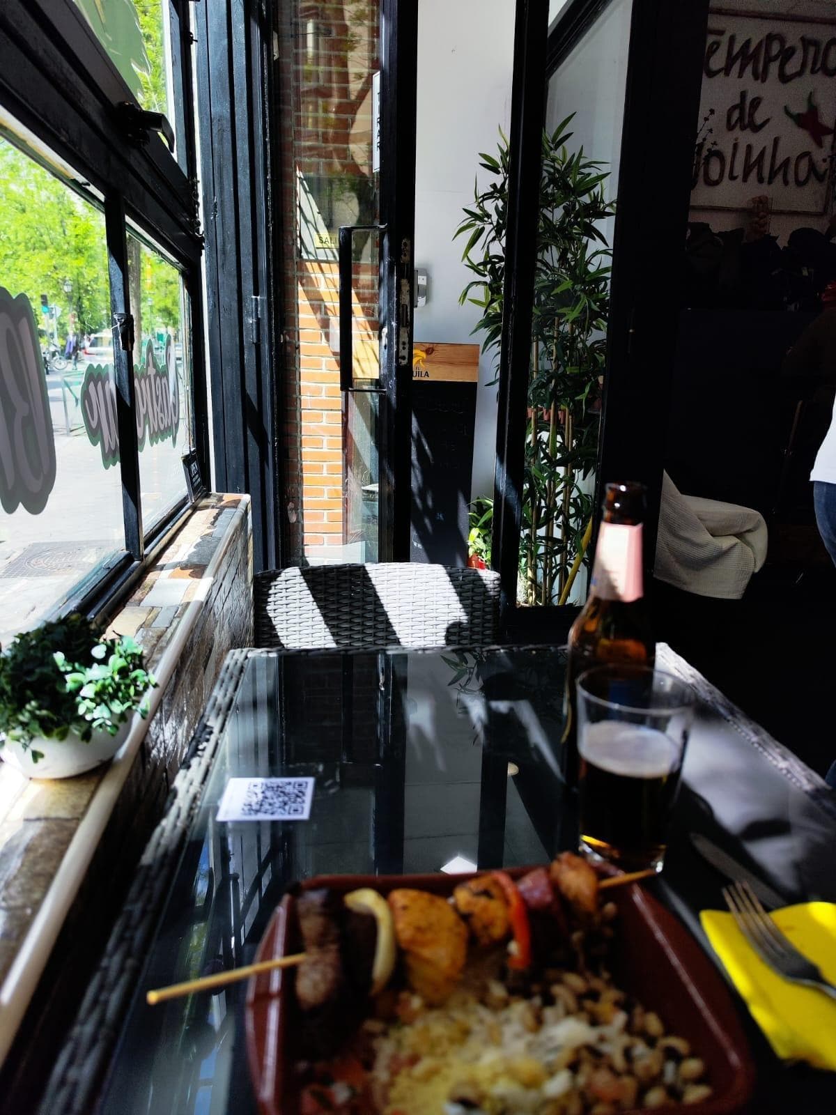 Retail in Madrid, Madrid to rent Interior Photo- Image 1 of 2