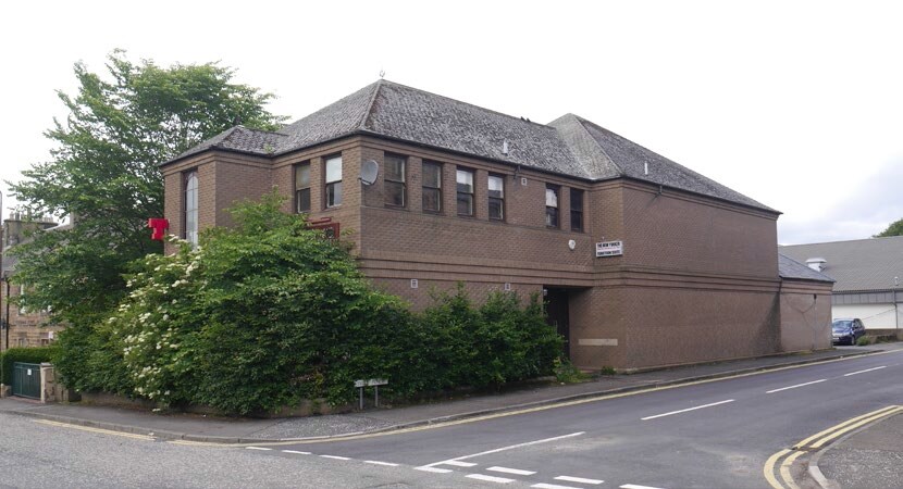 1 Imrie Pl, Penicuik for sale - Primary Photo - Image 1 of 1