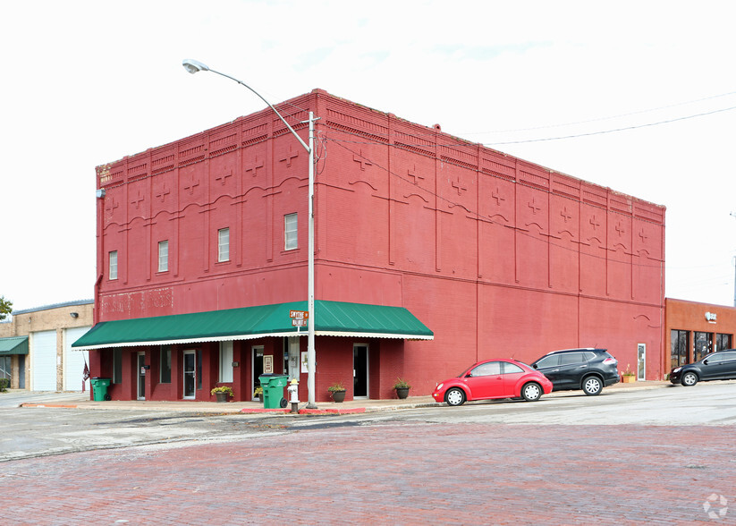 201 Walnut St, Bowie, TX for sale - Primary Photo - Image 1 of 1