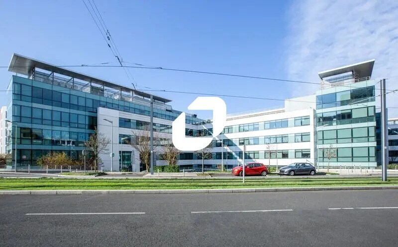 3 Rue Saarinen, Rungis to rent - Building Photo - Image 1 of 18