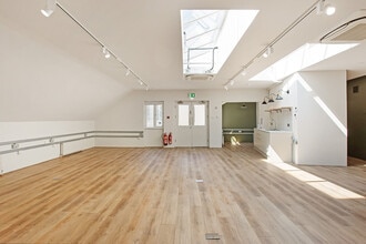 Stephendale Rd, London to rent Interior Photo- Image 2 of 5