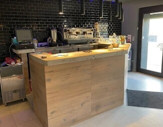 More details for 7 Avenue Roger Salengro, Montesson - Retail for Sale