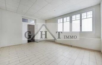 Industrial in Montreuil for sale Interior Photo- Image 2 of 3