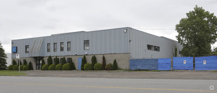 12180 Boul Industriel, Montréal, QC for sale Primary Photo- Image 1 of 3