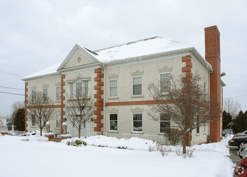 5005 W Loomis Rd, Milwaukee, WI for sale - Primary Photo - Image 1 of 2