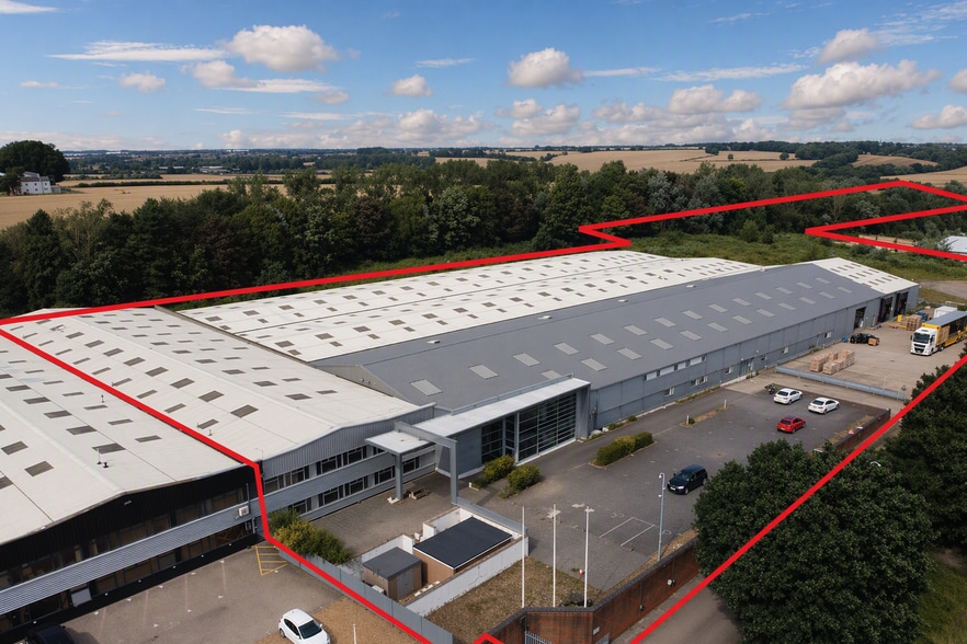 Vaux Rd, Wellingborough to rent - Building Photo - Image 1 of 5