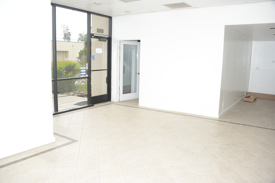 3260-3266 De La Cruz Blvd, Santa Clara, CA for rent - Building Photo - Image 3 of 16