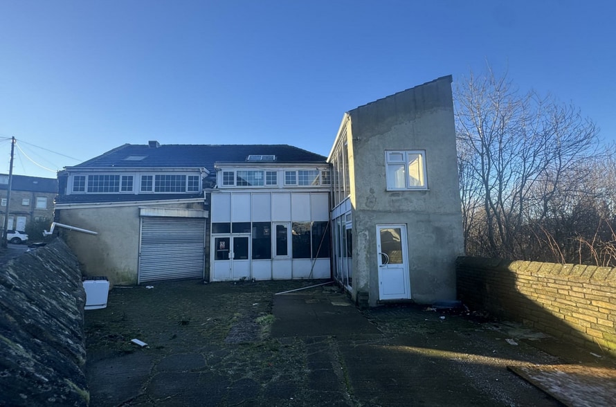 Farnham Rd, Bradford to rent - Primary Photo - Image 1 of 1