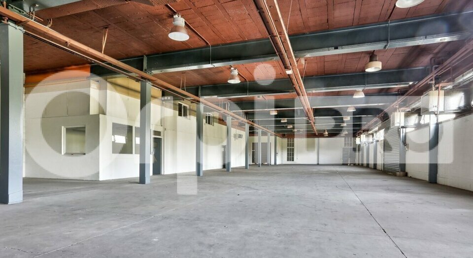 Light Industrial in Chilly-Mazarin to rent - Interior Photo - Image 3 of 6