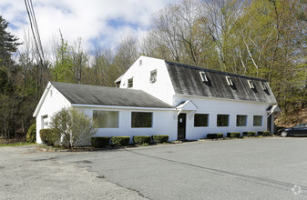 254 Dartmouth College Hwy, Lebanon, NH for sale Primary Photo- Image 1 of 1