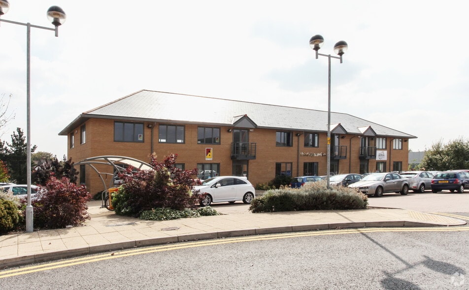 Golf Course Ln, Bristol to rent - Building Photo - Image 2 of 2