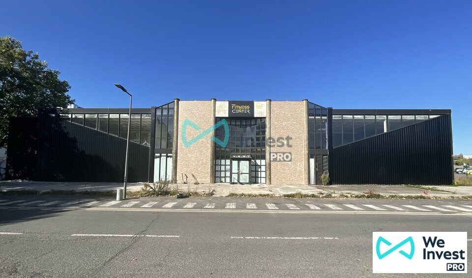Retail in Saint-Thibault-des-Vignes for sale Building Photo- Image 1 of 6