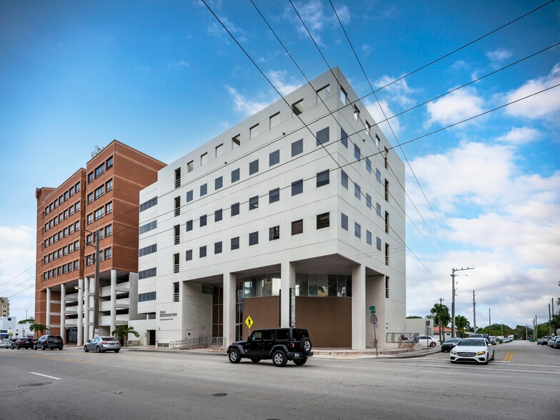 2645 SW 37th Ave, Miami, FL for sale - Primary Photo - Image 1 of 1