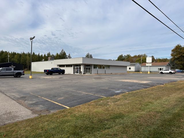 425 N 5th St, Roscommon, MI for sale - Building Photo - Image 1 of 25