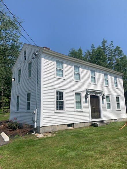 17 Indian Rock Rd, Windham, NH for sale - Building Photo - Image 2 of 3