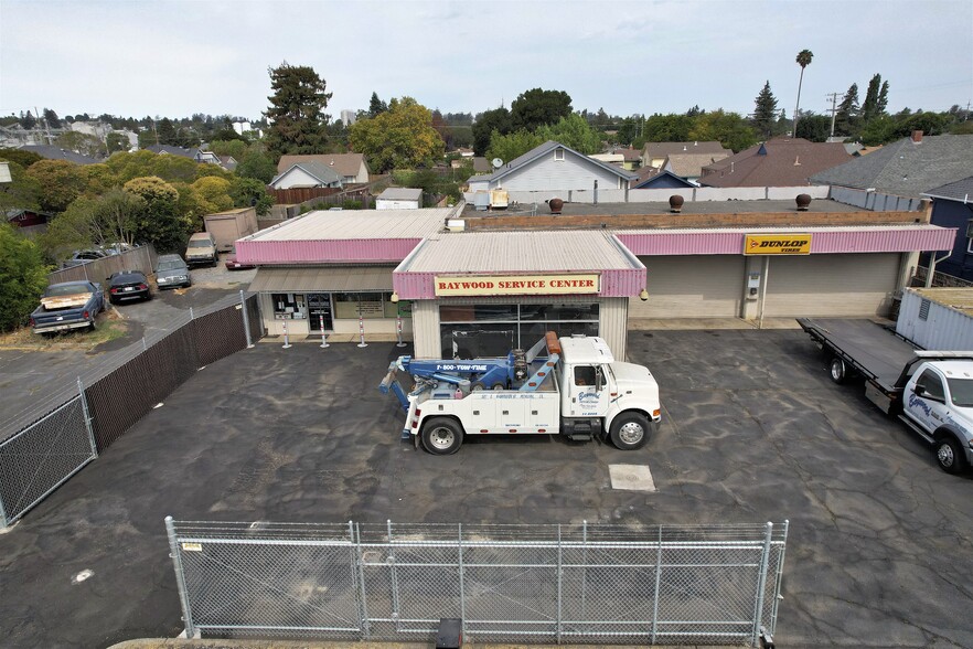 527 E Washington St, Petaluma, CA for sale - Building Photo - Image 2 of 18