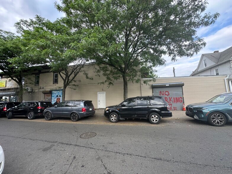 13502 Rockaway Blvd, Jamaica, NY for sale - Building Photo - Image 2 of 15