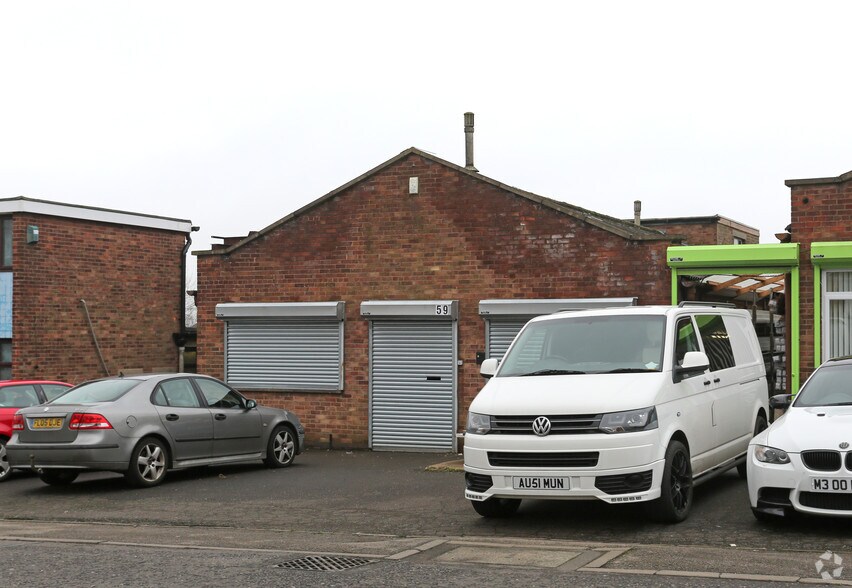 59 Kenilworth Dr, Oadby to rent - Building Photo - Image 2 of 3