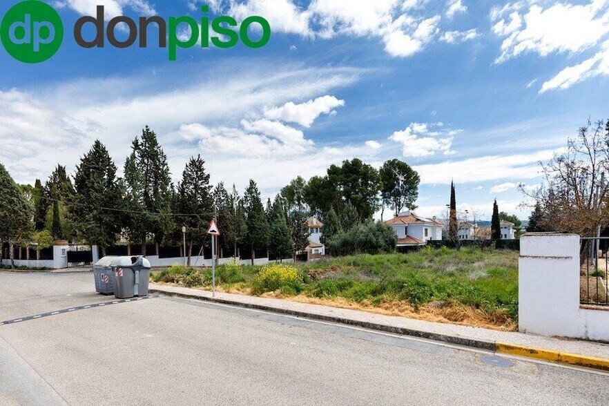 Calle Ronda de los Montes, 75, Albolote, Granada for sale - Building Photo - Image 3 of 43