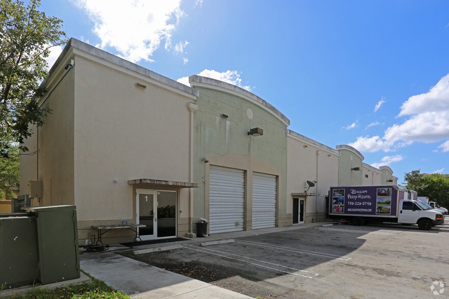 13321 SW 132nd Ave, Miami, FL for sale - Primary Photo - Image 1 of 1