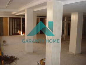 Retail in Cáceres, Cáceres to rent Interior Photo- Image 2 of 3