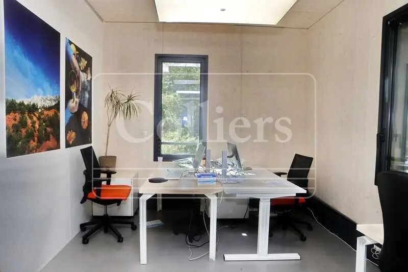 Office in Aix-en-Provence to rent - Building Photo - Image 3 of 21