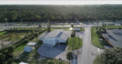 6900 SE Ridgeway Ter, Hobe Sound, FL for rent Building Photo- Image 1 of 34