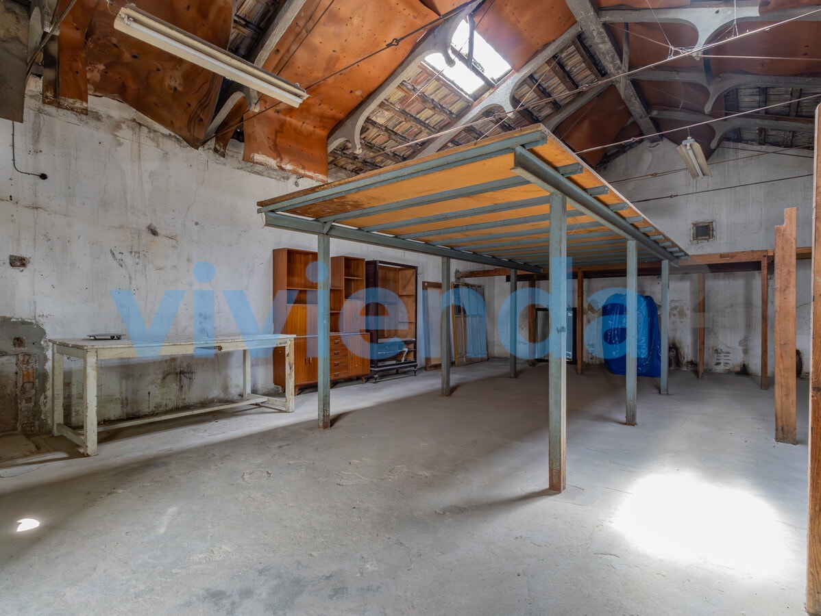 Madrid, MAD 28027 - Unit 01 -  - Interior Photo - Image 2 of 28