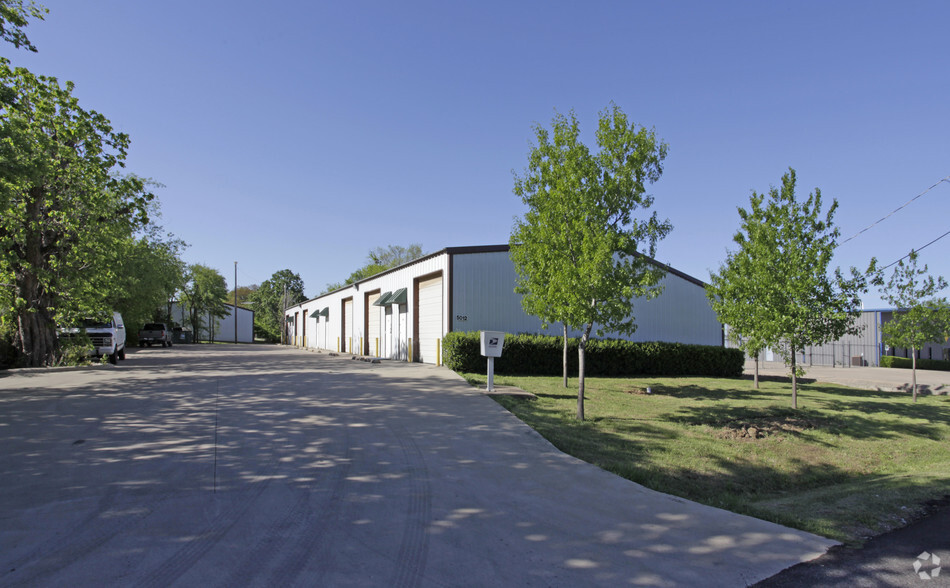 5012 Kaltenbrun Rd, Fort Worth, TX for sale - Building Photo - Image 2 of 5