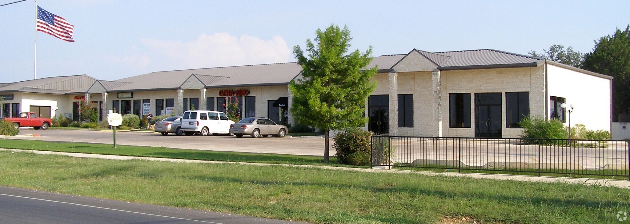 1847 W State Highway 46, New Braunfels, TX to rent Primary Photo- Image 1 of 5