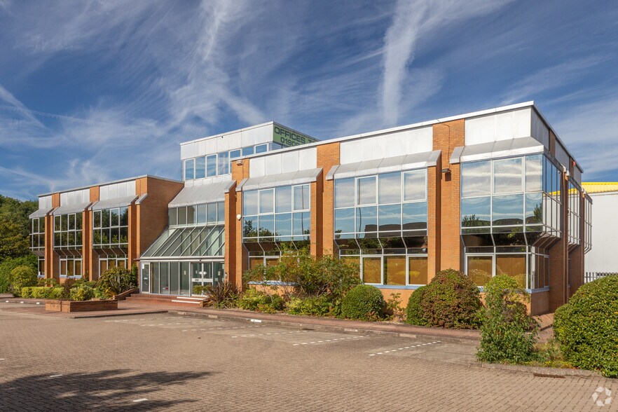 Snowdon Dr, Milton Keynes for sale - Primary Photo - Image 1 of 1