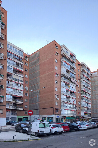 Calle Claudio Sánchez Albornoz S/N, Alcorcón, Madrid for rent - Primary Photo - Image 1 of 2