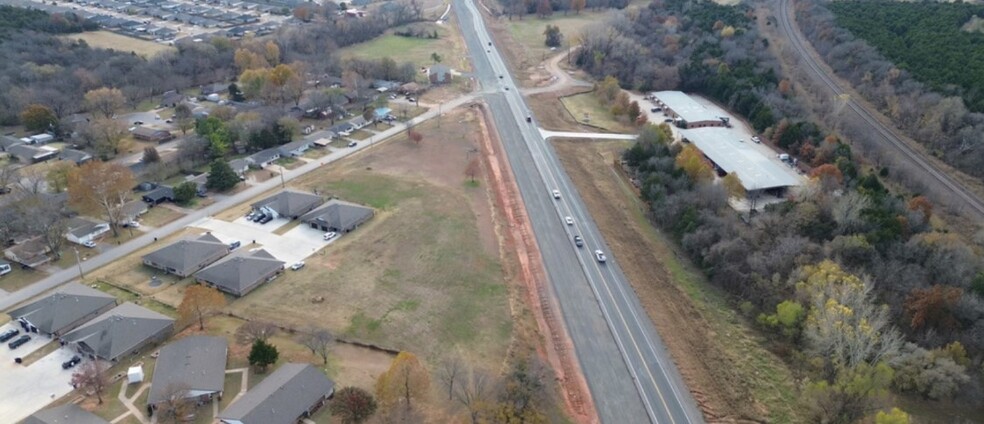 HWY 77 & S. 8th St, Noble, OK for sale - Building Photo - Image 1 of 2