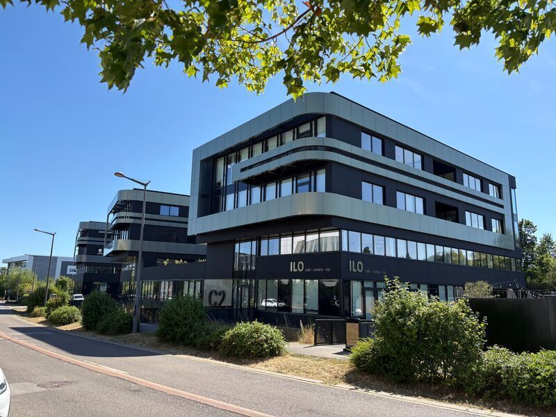 Office in Limonest for sale Building Photo- Image 1 of 25