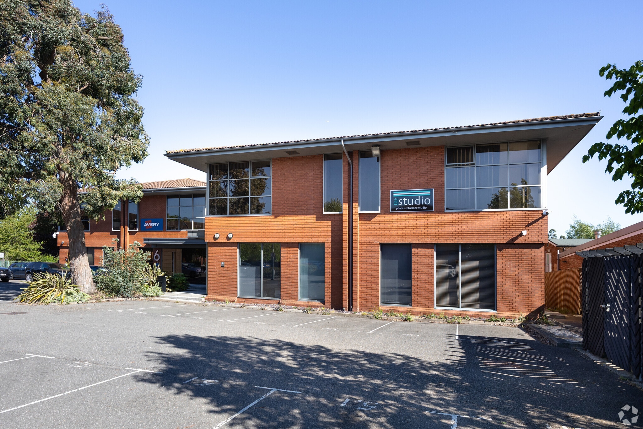 5 Switchback Office Park, Gardner Road, Maidenhead to rent Primary Photo- Image 1 of 8