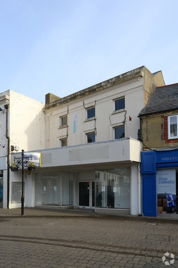 59 High St, Littlehampton, BN17 5EJ UK