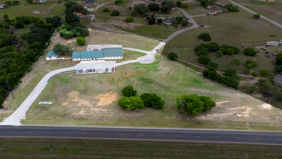 3586 US Highway 181 N, Floresville, TX for sale - Primary Photo - Image 1 of 92