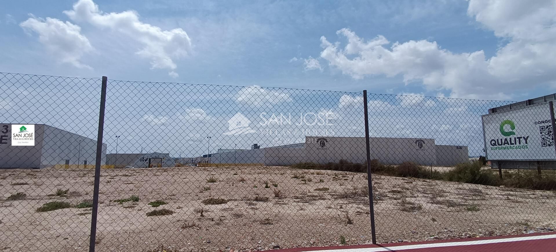 Land in Novelda, Alicante to rent Primary Photo- Image 1 of 3