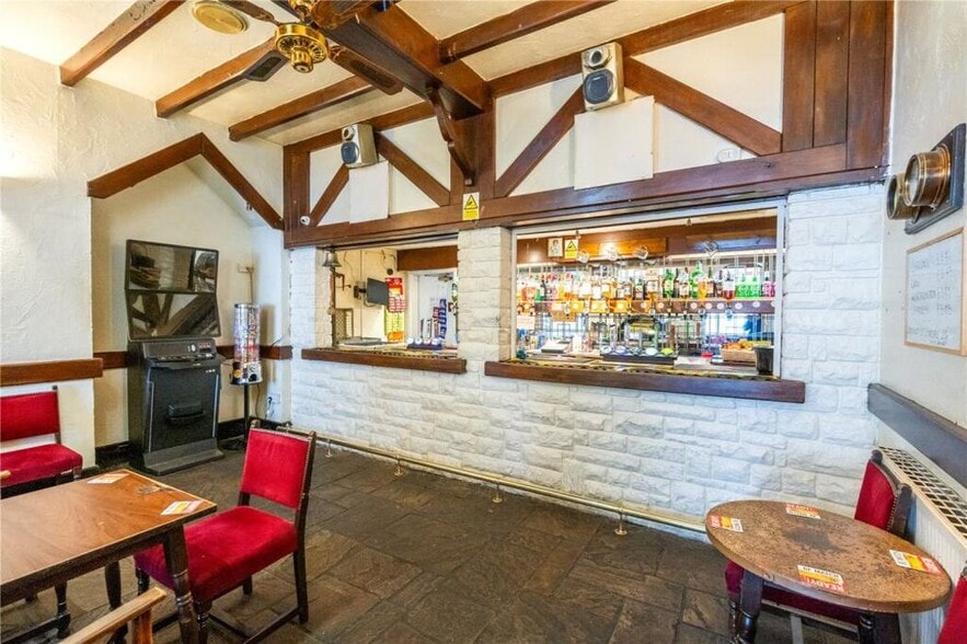 140 Grimsby Rd, Cleethorpes for sale - Interior Photo - Image 2 of 9