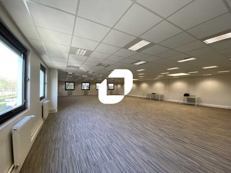 Office in Villepinte to rent - Interior Photo - Image 3 of 5