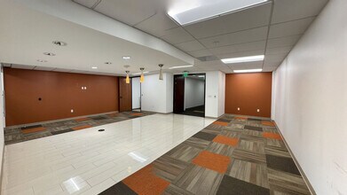 404 Camino del Rio S, San Diego, CA to rent Interior Photo- Image 2 of 6