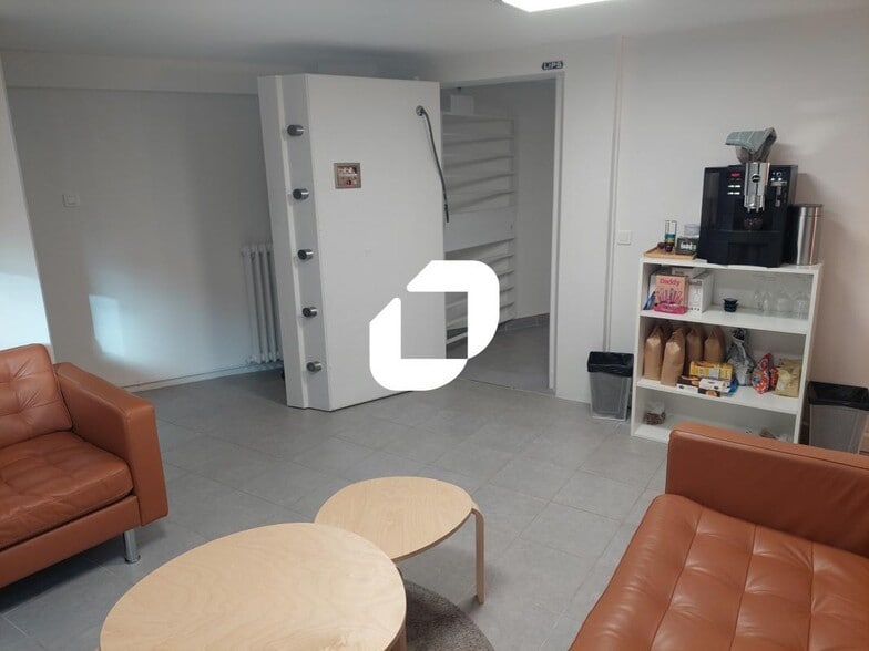 Office in Meudon to rent - Interior Photo - Image 2 of 5