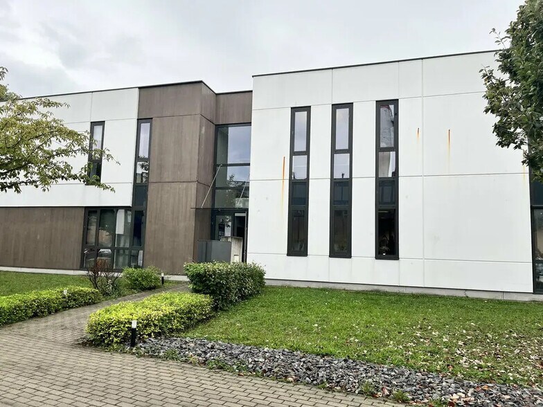 19 Rue Jacobi-Netter, Strasbourg to rent - Building Photo - Image 2 of 10