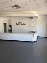 11144 N Frank Lloyd Wright Blvd, Scottsdale, AZ to rent Interior Photo- Image 2 of 6