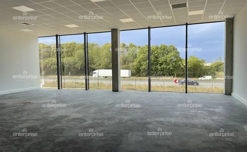 Office in Longueau to rent - Interior Photo - Image 3 of 3