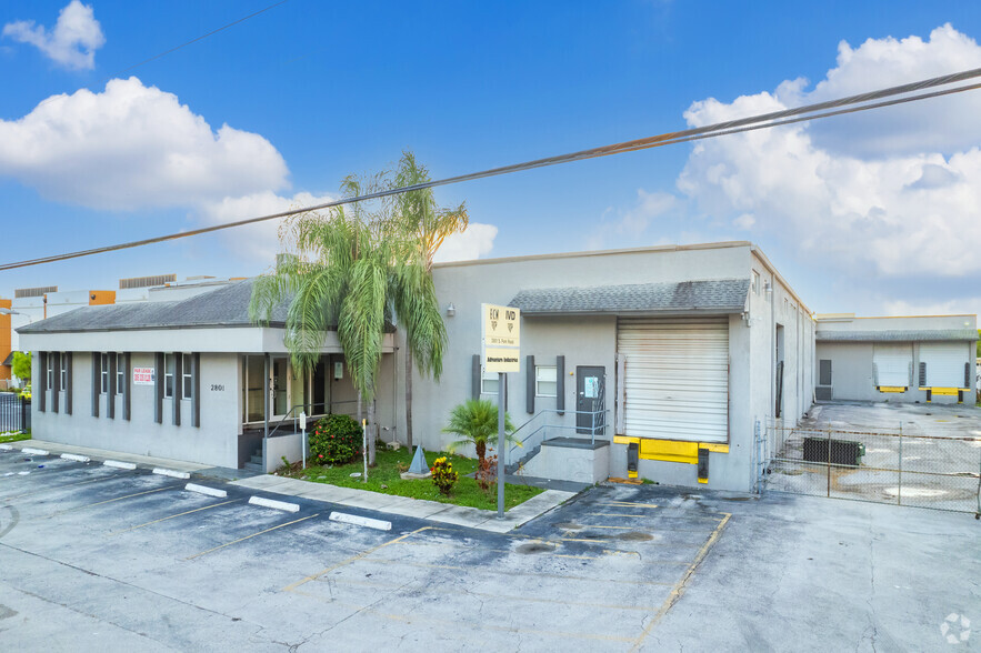 2801 S Park Rd, Pembroke Park, FL for rent - Primary Photo - Image 1 of 10